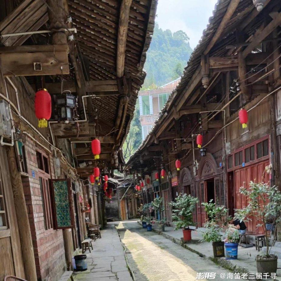 尺度这么大,台词这么露骨,女主还是女神,这剧能过审也是奇了